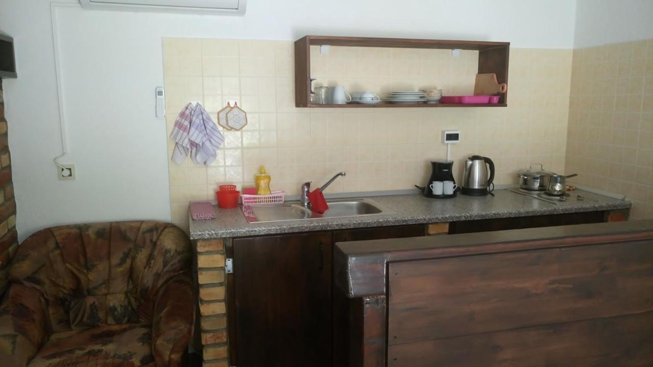 Apartmani Bartulasi Roč Dış mekan fotoğraf