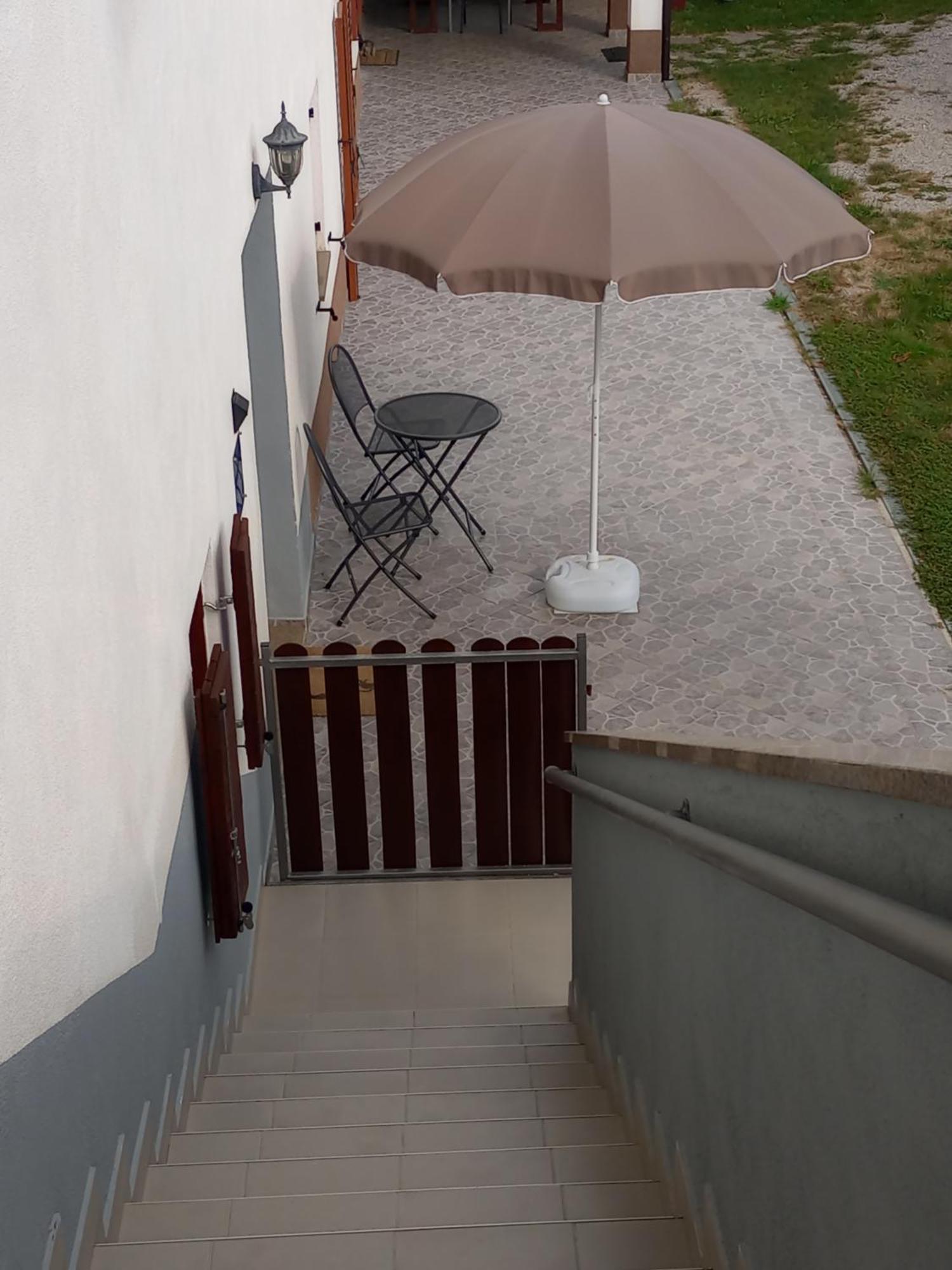 Apartmani Bartulasi Roč Dış mekan fotoğraf